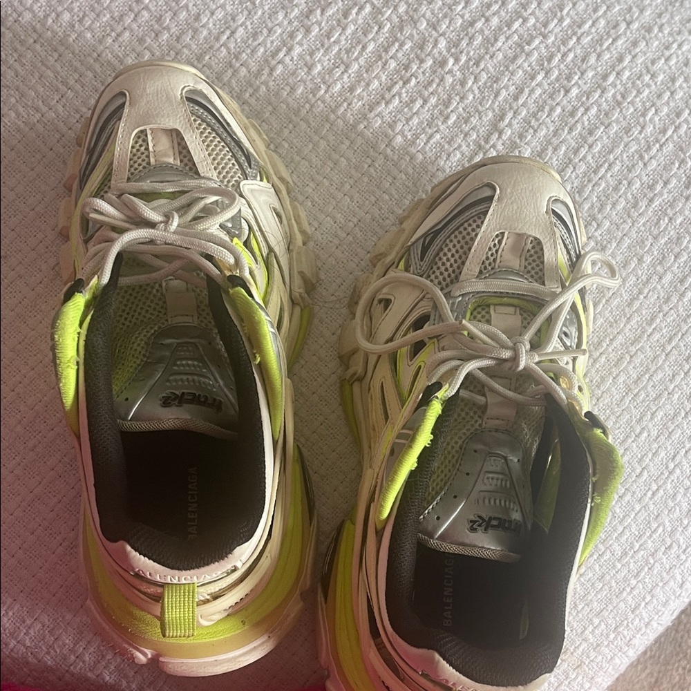 Balenciaga women’s White Sneakers with Neon Yellow Accents - Picture 12 of 13